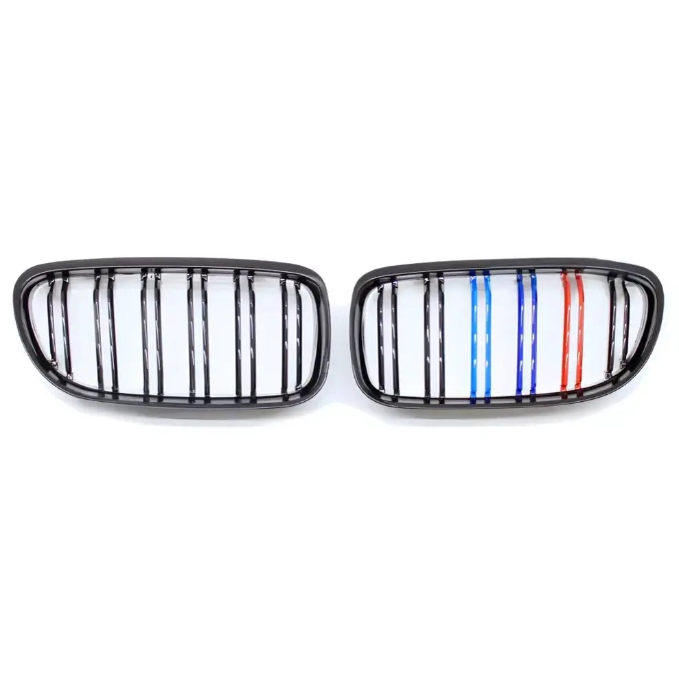 BMW E90 E91 LCI dvigubos M stiliaus grotelės, blizgios juodos