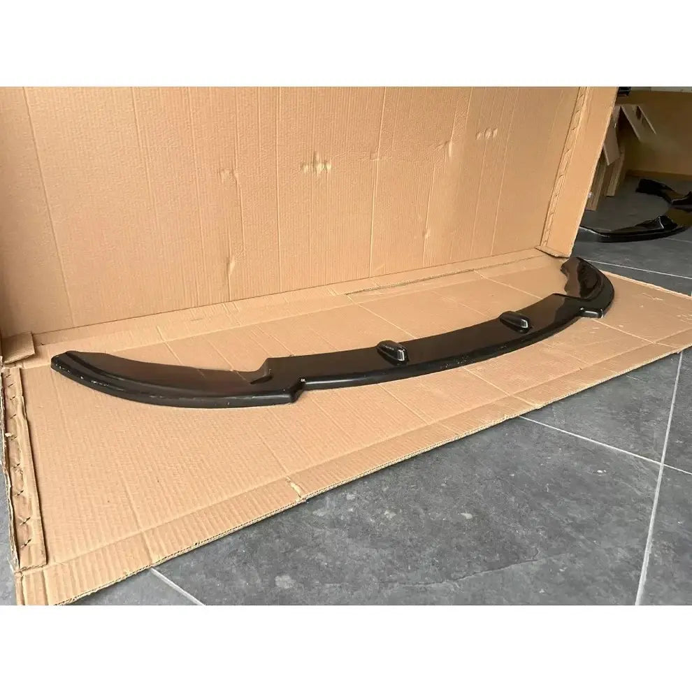 BMW E46 M-Tech 2 priekinio bamperio lipas, blizgus juodas