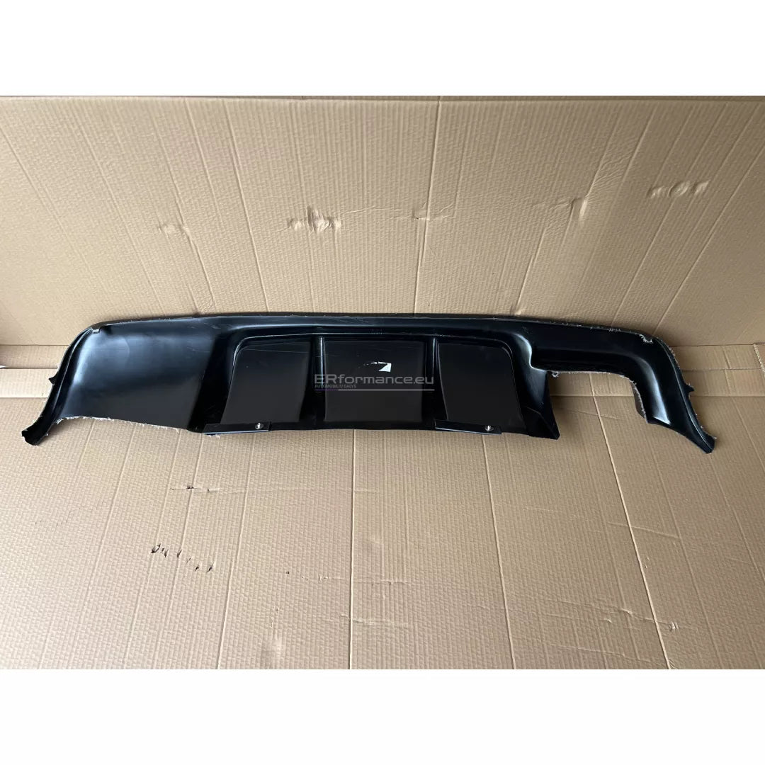 BMW E60 E61 difuzorius viengubas, blizgus juodas