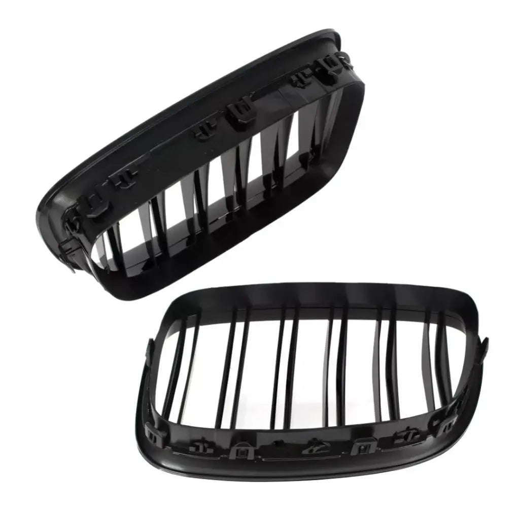 BMW F07 dvigubos grotelės, blizgios juodos