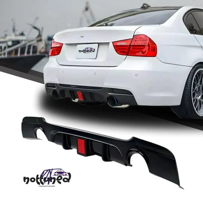 BMW E90 E91 dvigubas difuzorius su LED, blizgus juodas