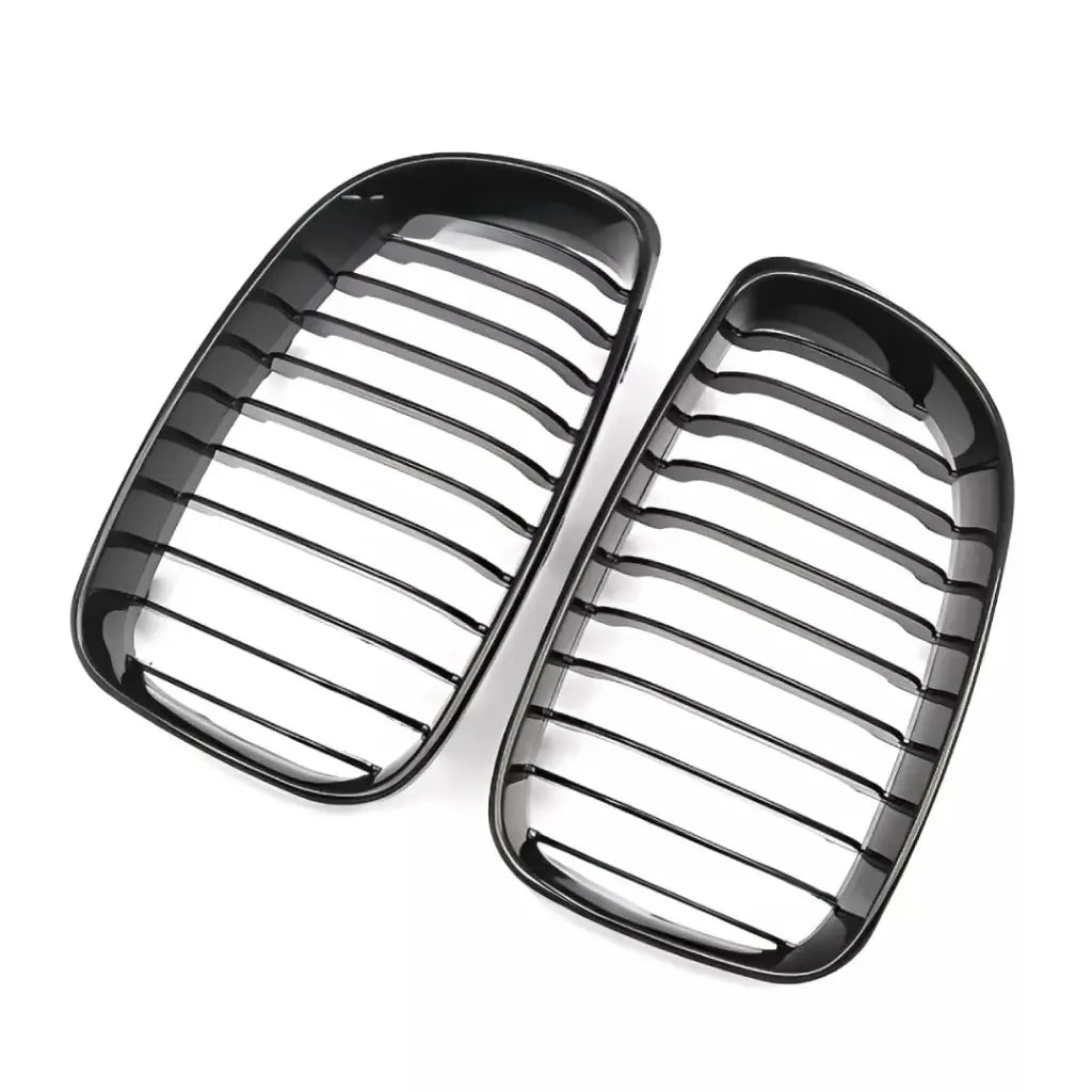 BMW E87 E88 E81 E82 viengubos grotelės LCI (07-11), blizgios juodos