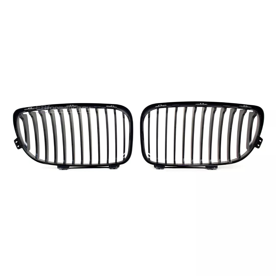BMW E87 E88 E81 E82 viengubos grotelės LCI, matinės juodos