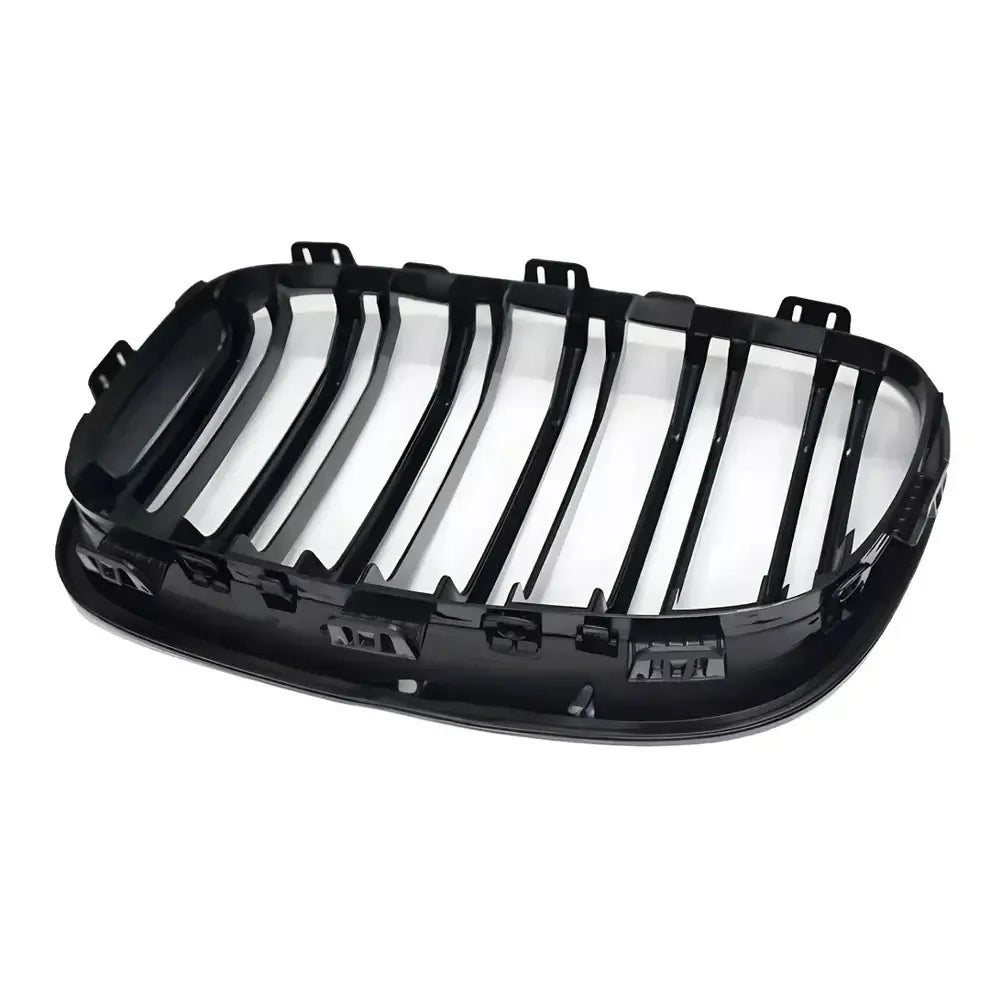 BMW F20 F21 Dvigubos grotelės PRE LCI (11-15), blizgios juodos