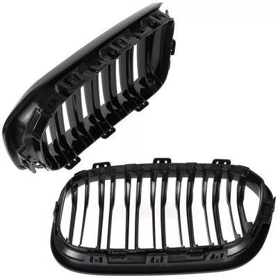 BMW 1 F20 15-18 grotelių tarp žibintų komplektas kairėje ir dešinėje juodos blizgios dvigubos juostos