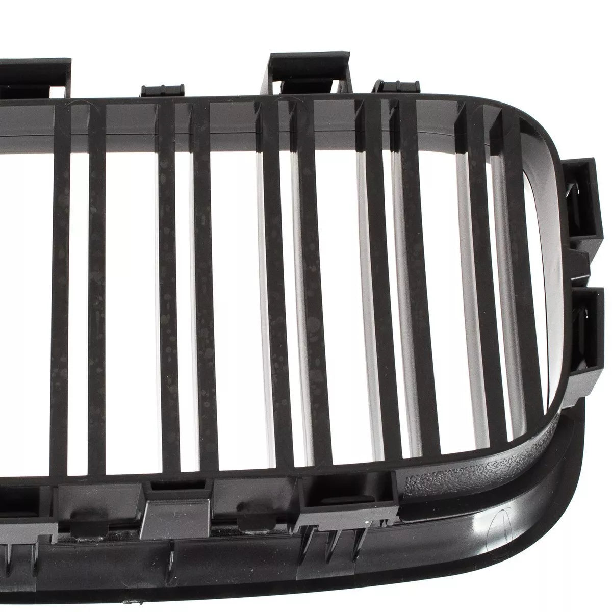 BMW 3 E36 91-96 grotelių tarp žibintų kairė ir dešinė komplektas JUODAS BLIZGIUS DVIGUBAS JUOSTELIS