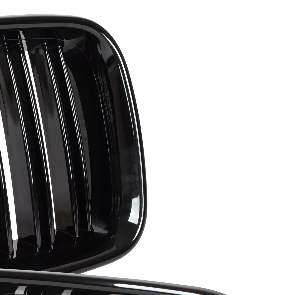 BMW 3 E36 91-96 grotelių tarp žibintų kairė ir dešinė komplektas JUODAS BLIZGIUS DVIGUBAS JUOSTELIS