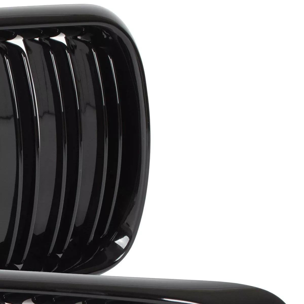 BMW 3 E36 96-00 grotelių tarp žibintų kairė ir dešinė komplektas JUODAS BLIZGIUS DVIGUBAS JUOSTELIS