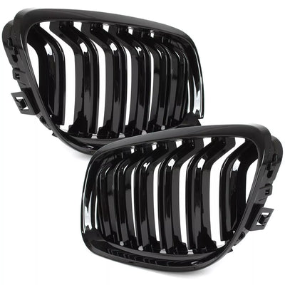 BMW 3 E90 / E91 09-13 SEDANAS / UNIVERSALAS grotelių tarp žibintų kairė ir dešinė komplektas JUODOS BLIZGIOS DVIGUBOS JUOSTELĖS