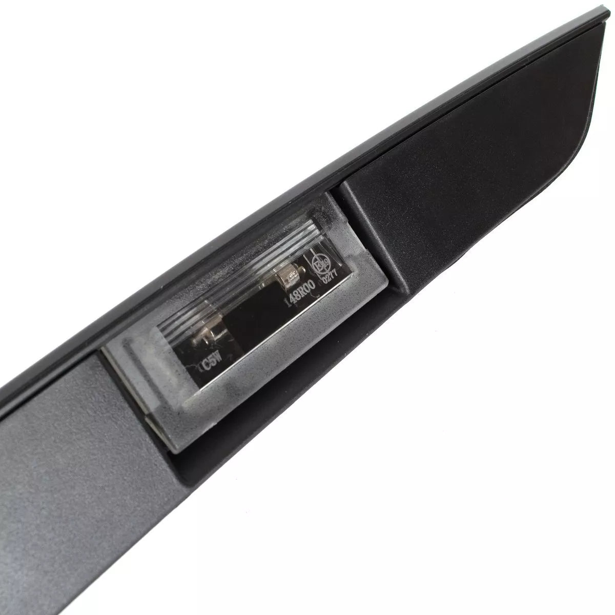 BMW 5 E39 97-04 KOMBI numerio ženklo apšvietimo dangtelis su bagažinės atidarymo mikrojungikliu, JUODAS