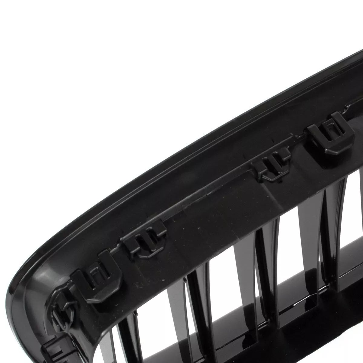 BMW 5 F07 GT 09-17 grotelių tarp žibintų kairė ir dešinė komplektas JUODAS BLIZGIUS DVIGUBAS JUOSTELIS