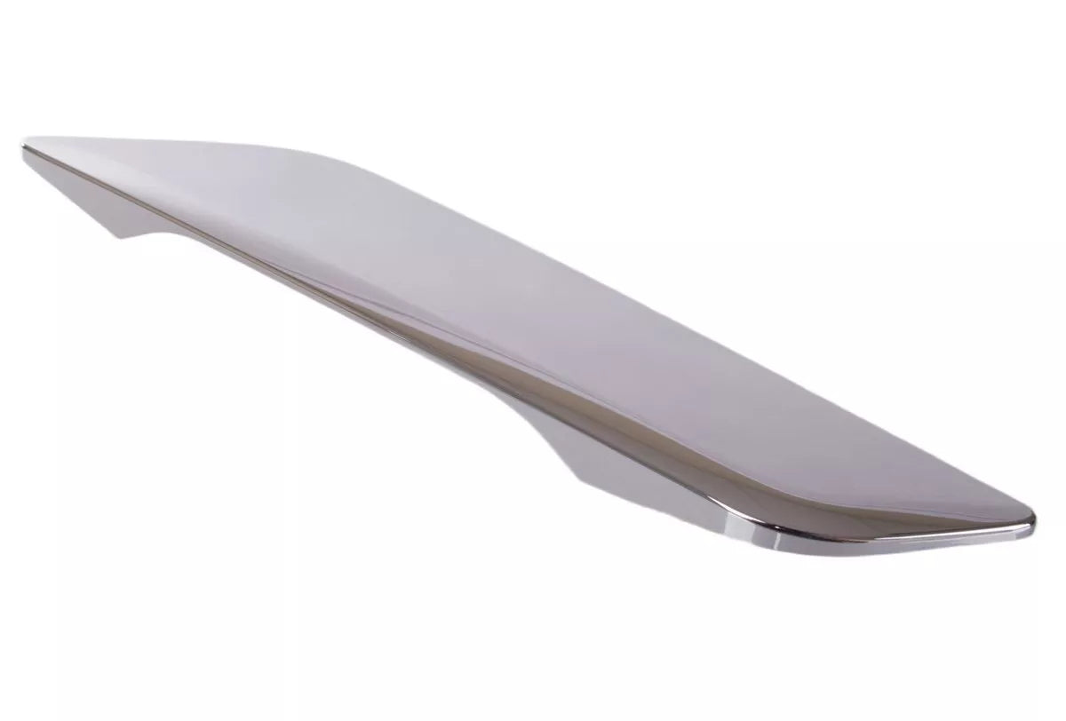 BMW 5 G30 F90 17-23 chromuota priekinio sparno apdaila kairė