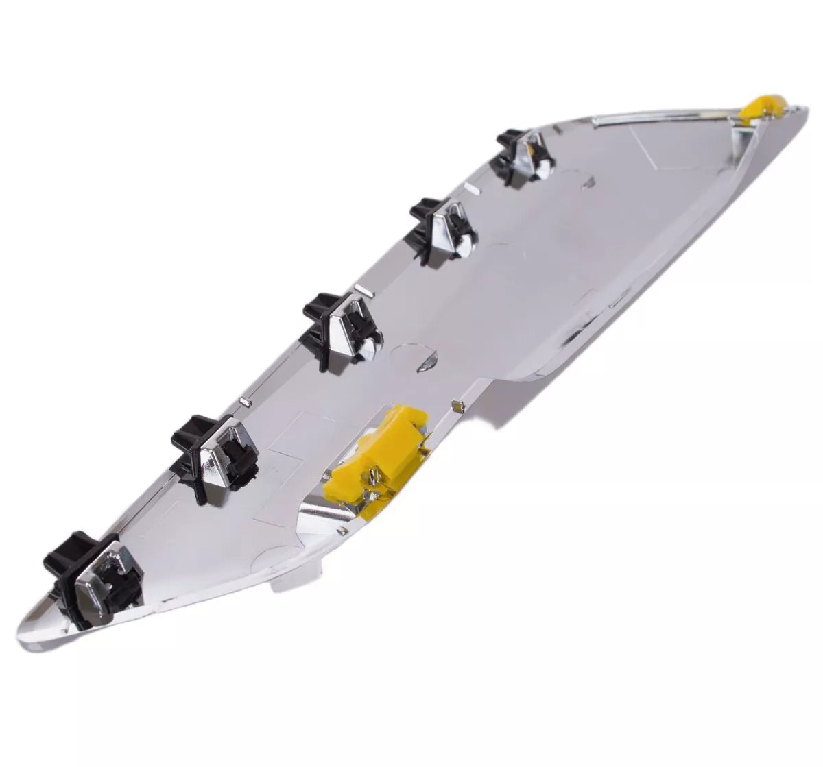 BMW 5 G30 F90 17-23 chromuota priekinio sparno apdaila kairė