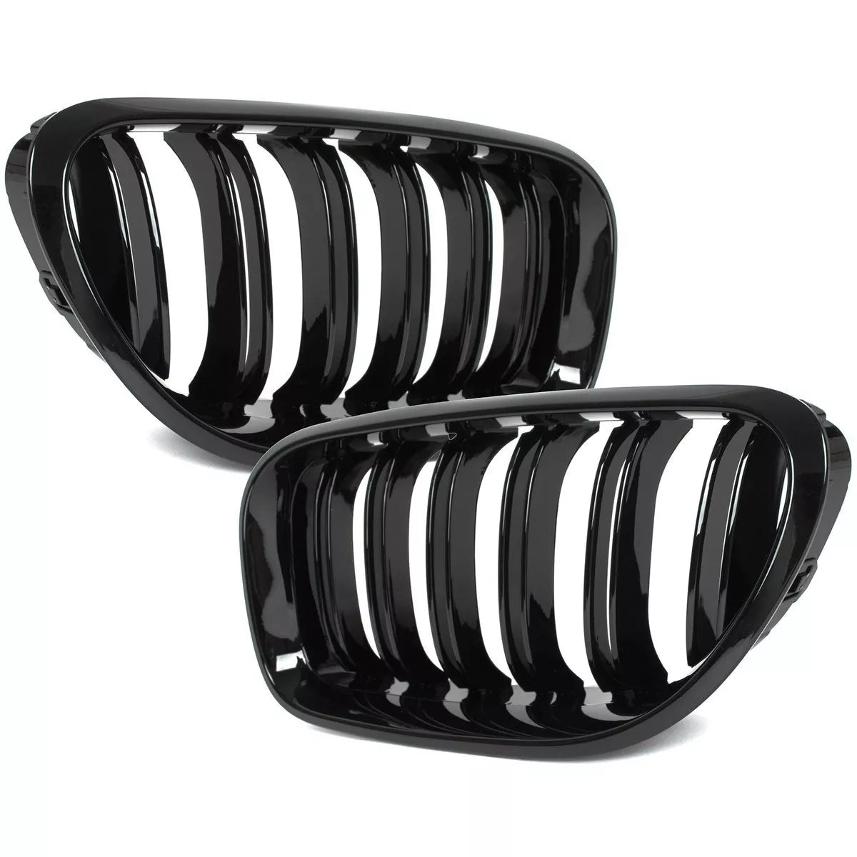 BMW 6 F06 F12 F13 10-18 grotelių tarp žibintų komplektas kairėje + dešinėje juodos blizgios dvigubos juostos