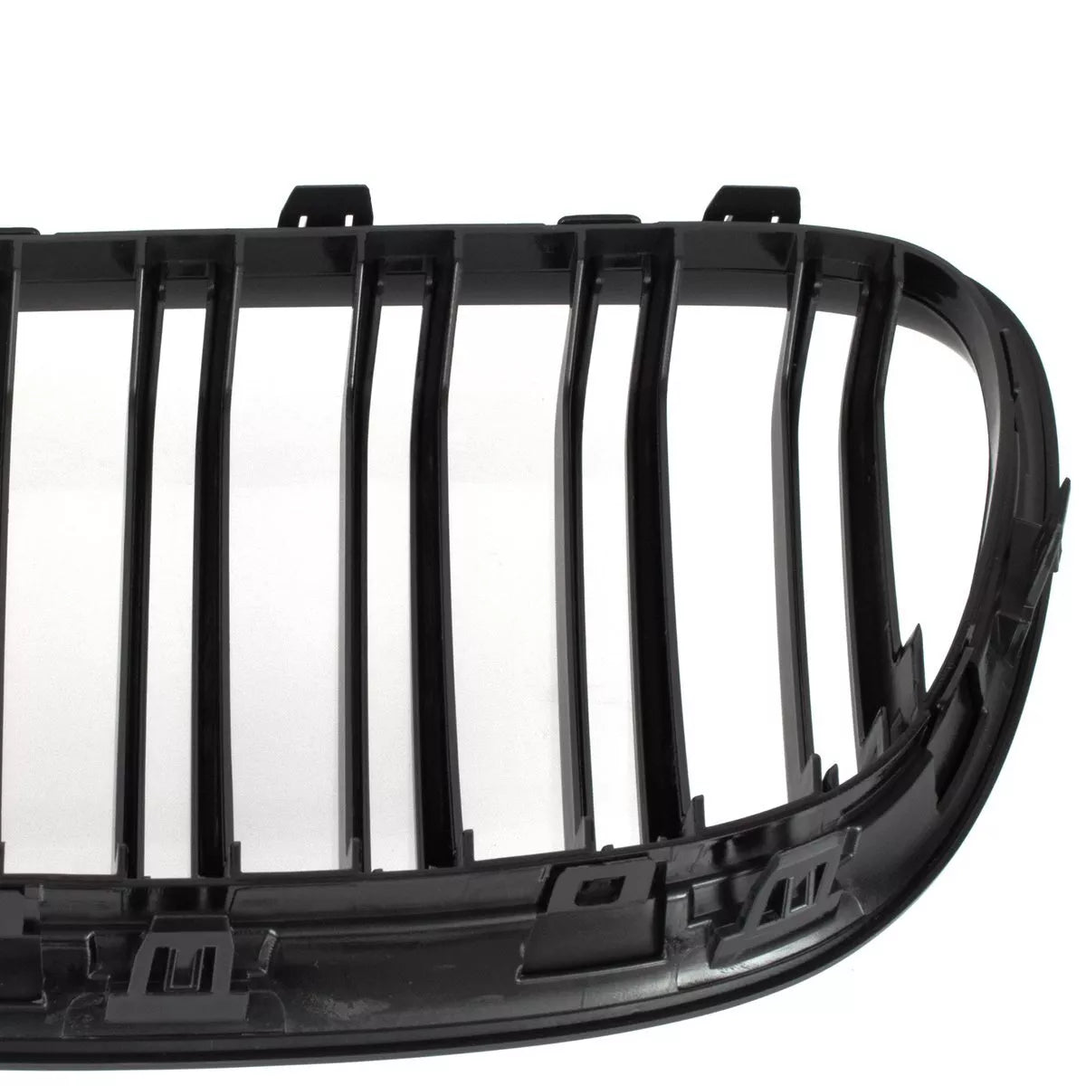 BMW X1 E84 09-15 grotelių tarp žibintų komplektas kairėje ir dešinėje juodos blizgios dvigubos juostos