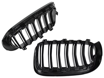 BMW X3 F25 14-17 grotelių tarp žibintų kairė ir dešinė komplektas JUODAS BLIZGIUS DVIGUBAS JUOSTELIS